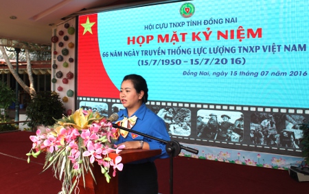 Đc Nguyễn Thanh Hiền – đại diện cho tuổi trẻ Đồng Nai phát biểu tại Họp mặt